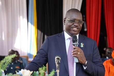 Students urge CES governor to reduce land grabbing cases