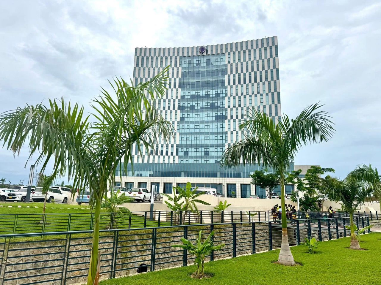 Central Bank, Finance Ministry discuss rolling out digital payment integration