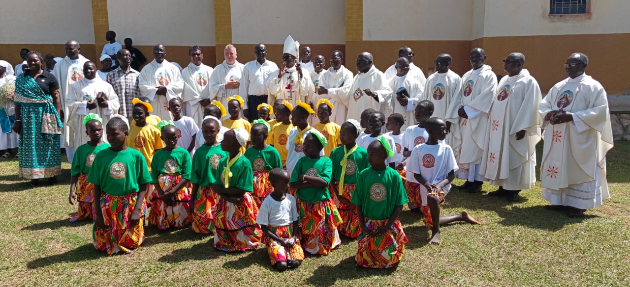 Bishop marks four years of service, calls for renewed faith and unity